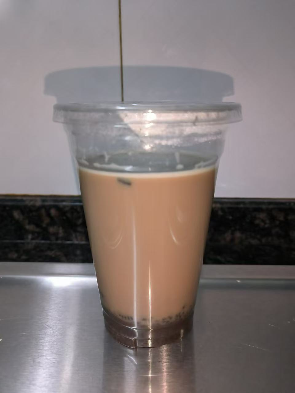 `墨漩奶域`<br />= 香飘飘奶茶粉 + 盗版奥利奥碎